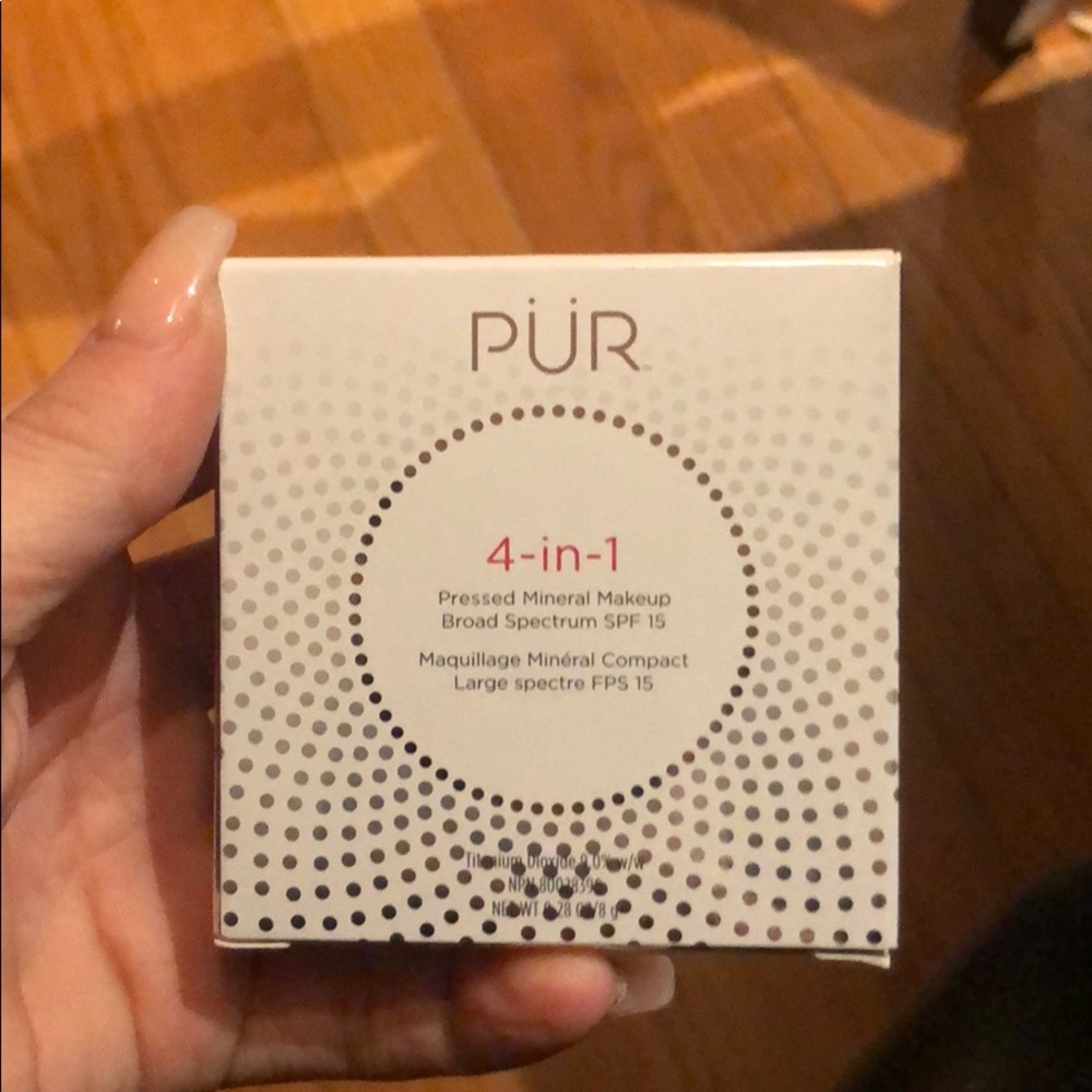 PUR 4-1 pressed mineral make up